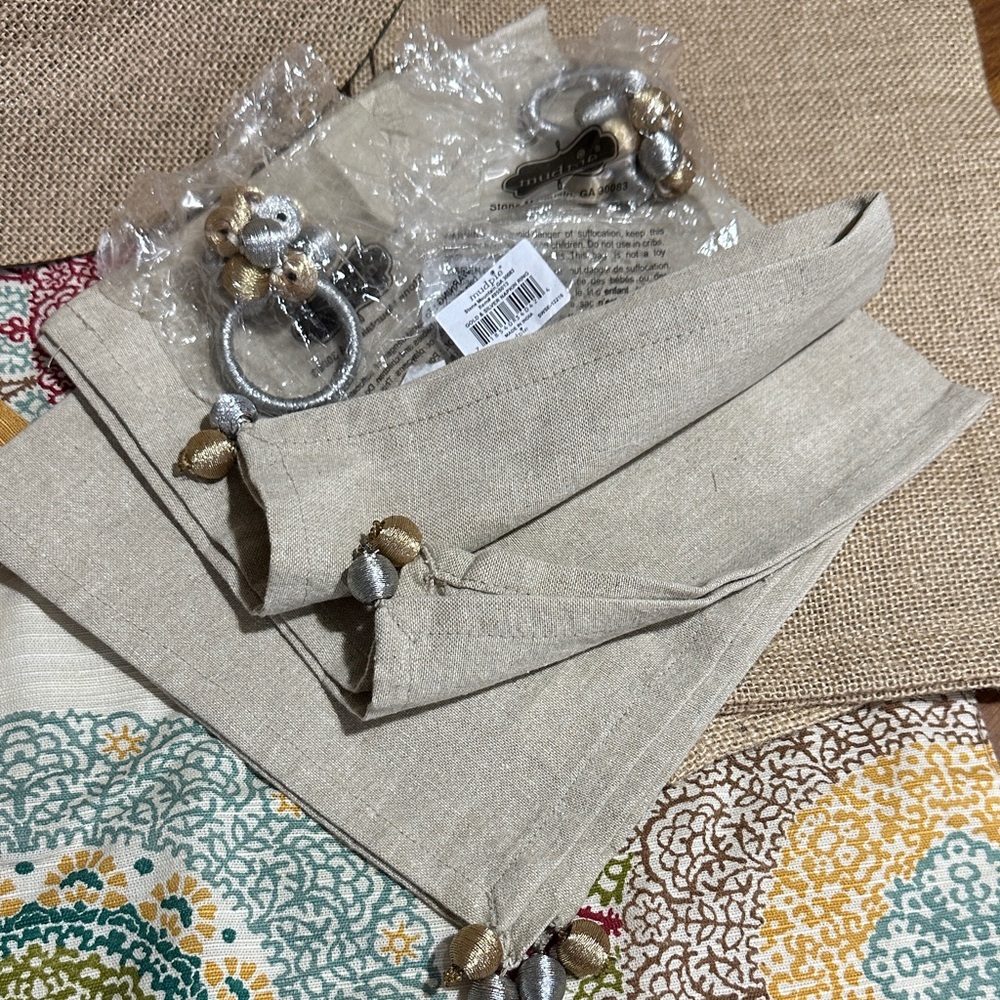 Set of two Elegant Tan Linen Napkins & napkin rings w/ Silver & Gold Accents NWT